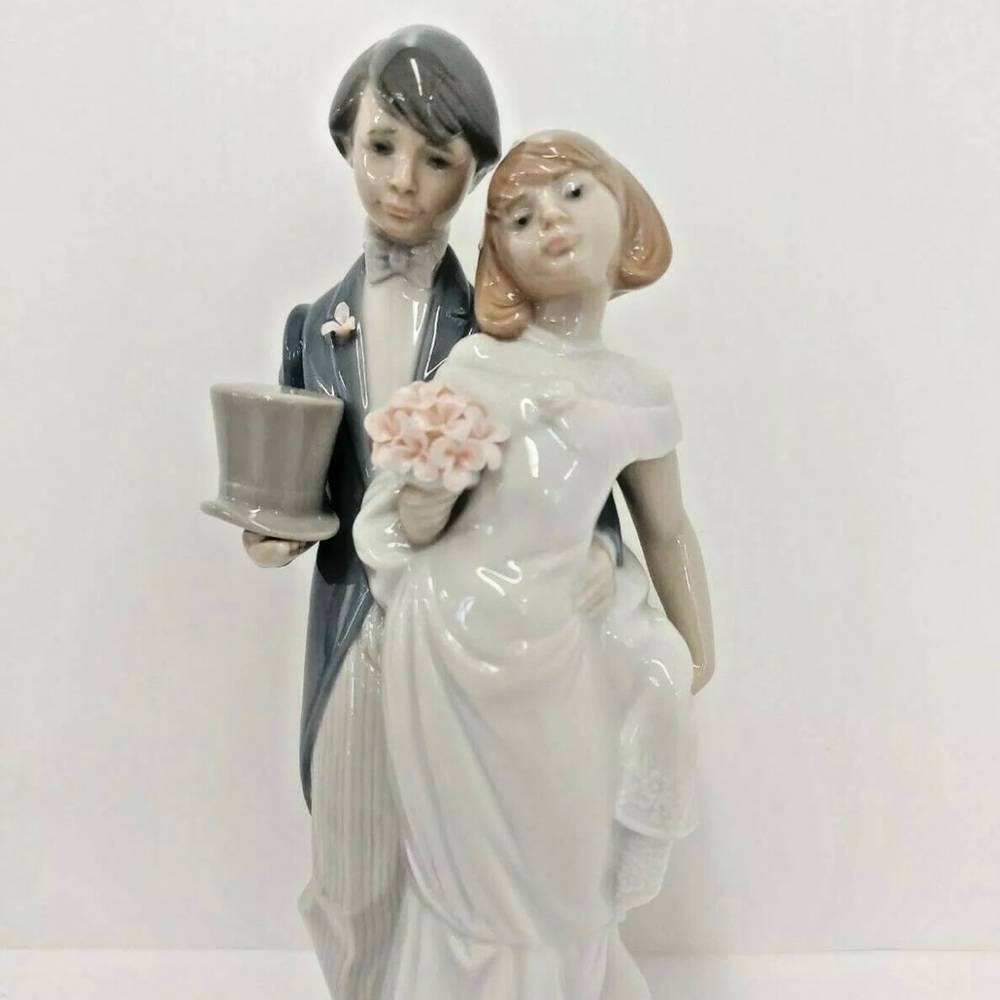 Lladró Bride and Groom